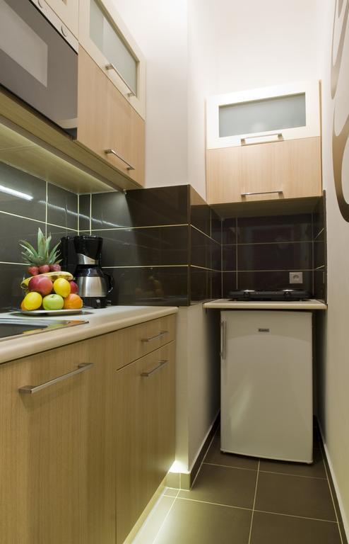 Regiposta Studio Budapest Bilik gambar