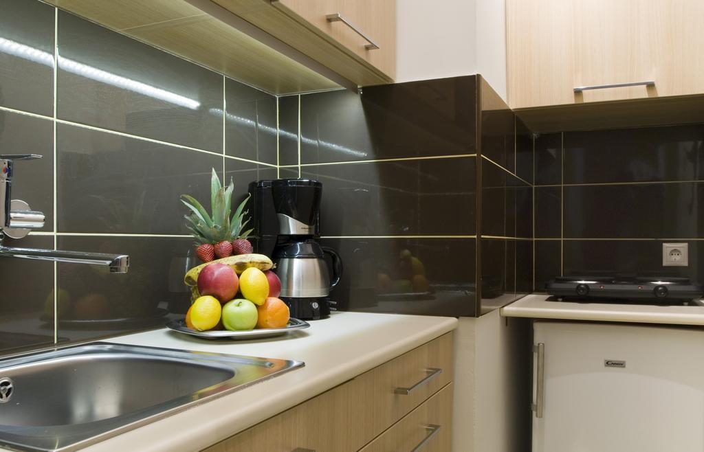 Regiposta Studio Budapest Bilik gambar